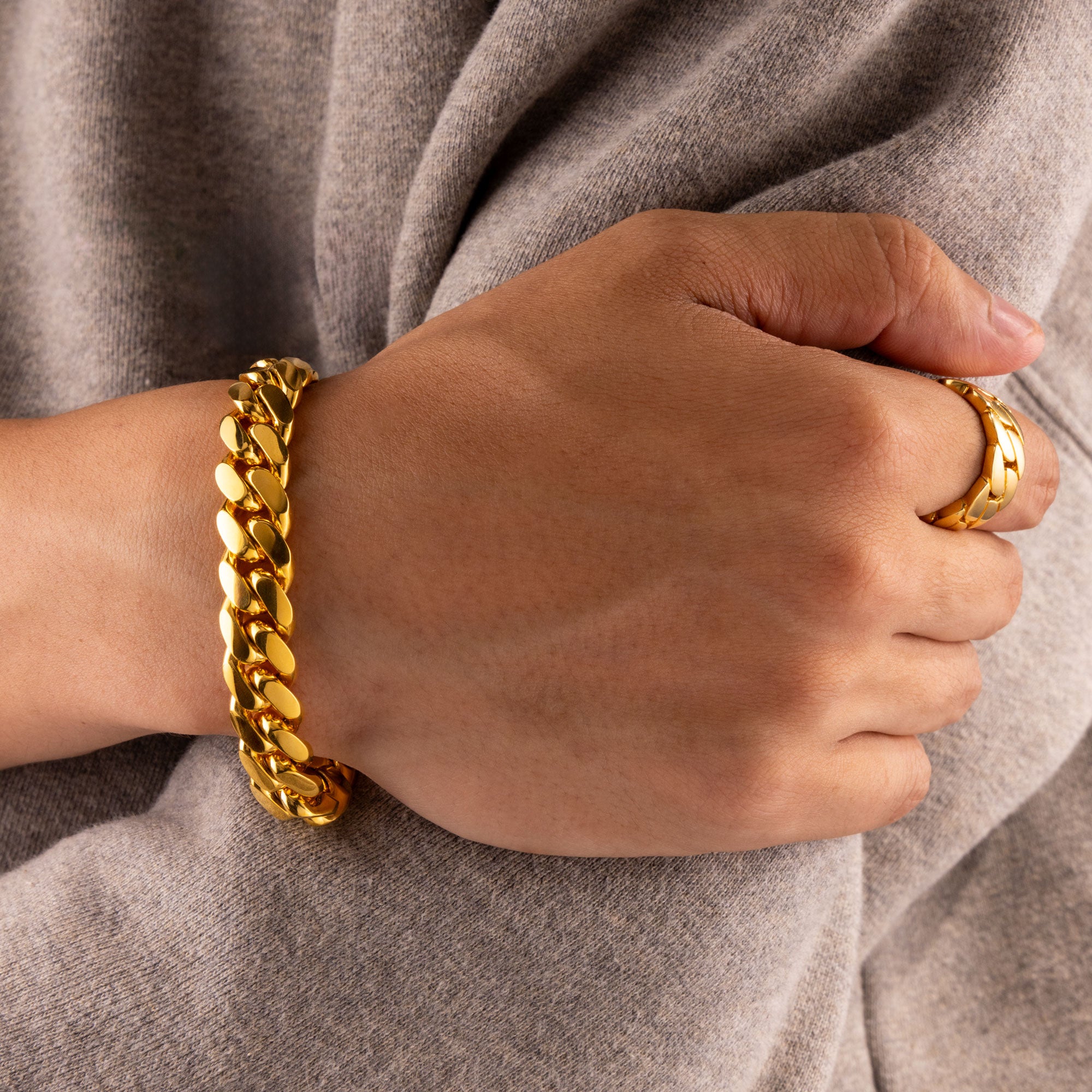 Gold Cuban Link Bracelet (11mm)